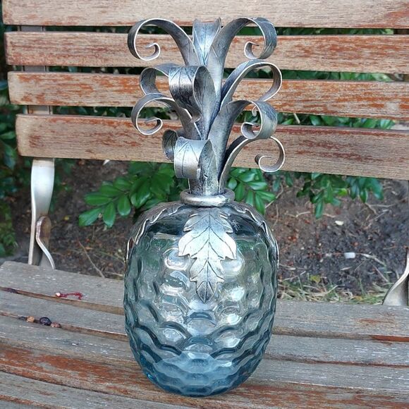 Beautiful Glass and Metal Pineapple - Picture 3 of 7